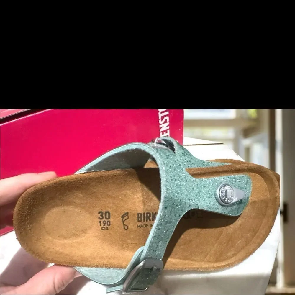 🔥 🆕 BIRKENSTOCK Girls Sandals Green Gizeh Cosmic Sparkle Size 30 US 12 - 12.5